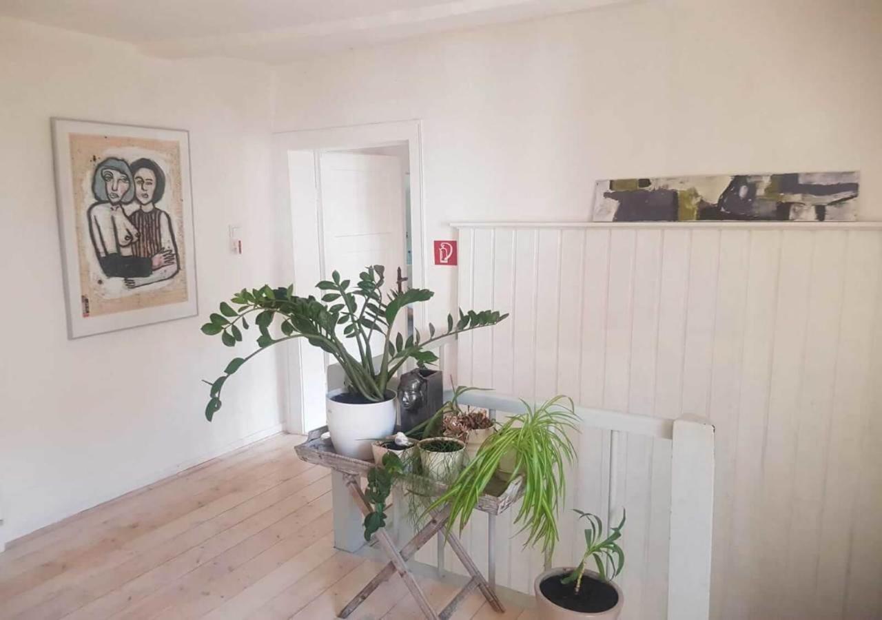 Aeltestes Haus In Quentel - Ferienwohnung 1 Mit Kleinem Garten Hessisch Lichtenau Exterior foto
